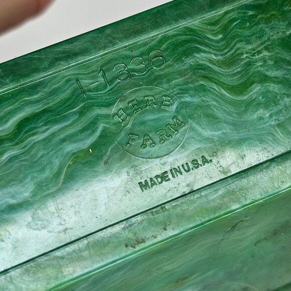 Vintage Herb Farm Green Plastic Treasure Chest Box With Gold Accents Made In USA - Picture 5 of 9